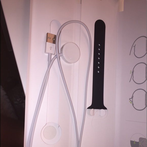 BRAND NEW APPLE WATCH SERIES 3 - Picture 4 of 5